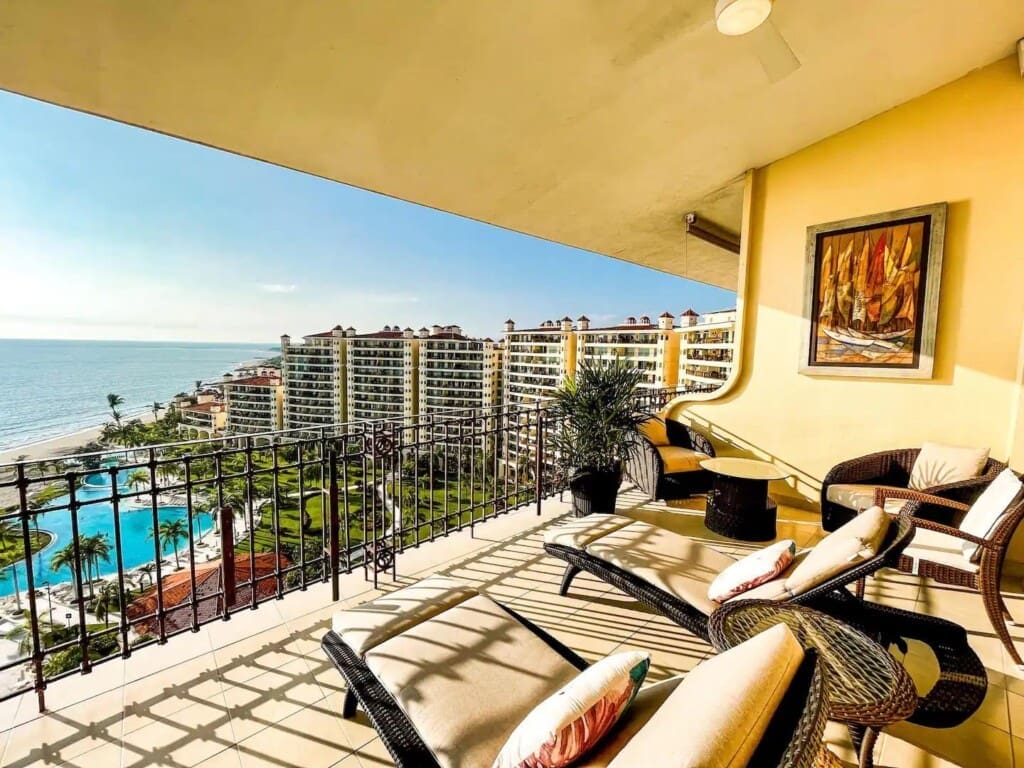 Balcony 31